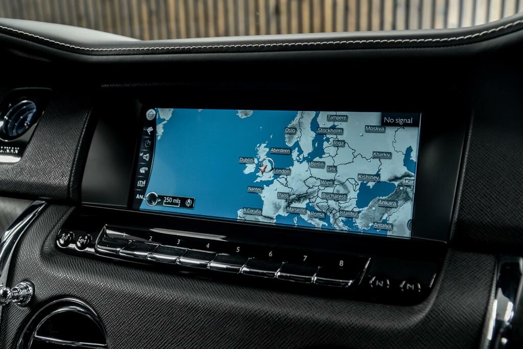 Rolls-Royce Cullinan 5dr Auto Black #24