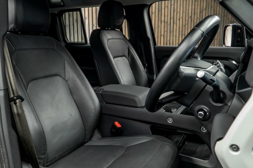 Land Rover Defender 110 3.0 P400 Mhev Xs Edition 4Wd Euro 6 Ss Black #2