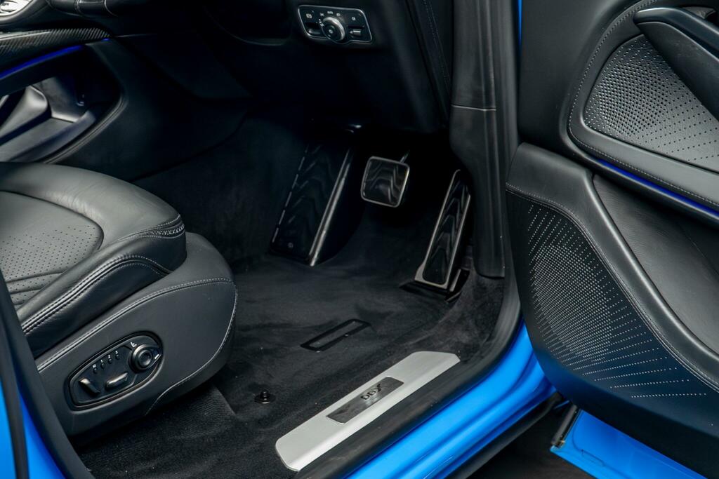 Aston Martin DBX V8 Grey #42