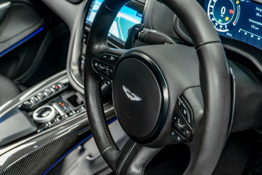Aston Martin DBX V8 Grey #36