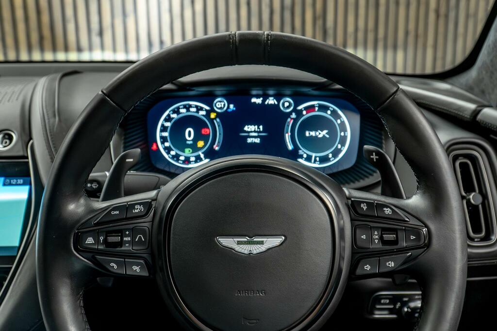 Aston Martin DBX V8 Grey #33