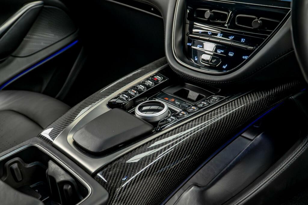 Aston Martin DBX V8 Grey #34