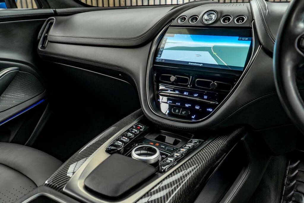 Aston Martin DBX V8 Grey #25