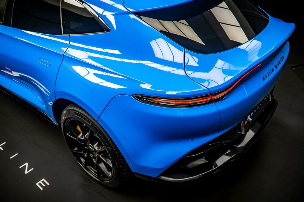Aston Martin DBX V8 Grey #19