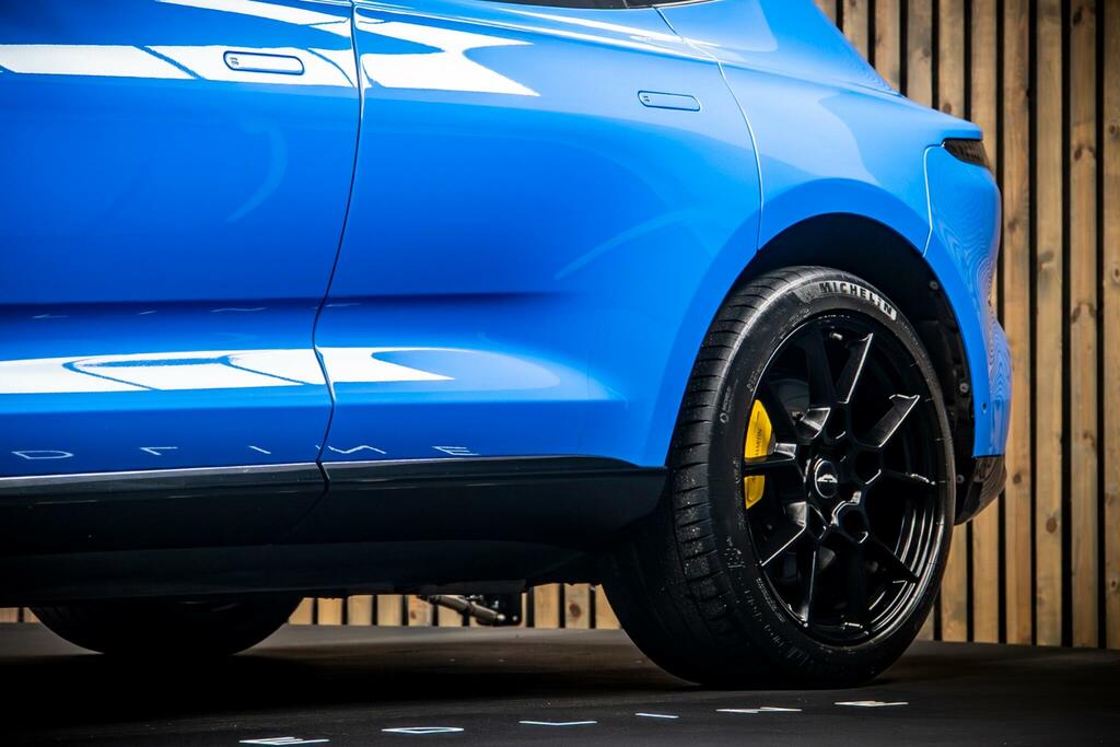 Aston Martin DBX V8 Grey #16