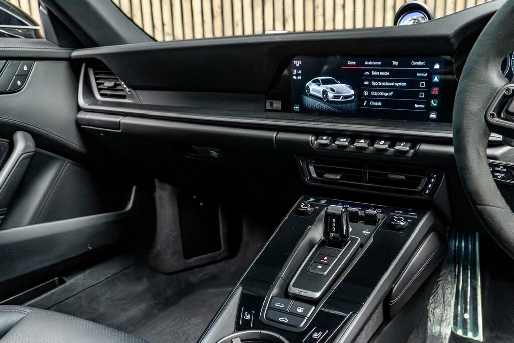 Porsche 911 Targa 4 Gts Silver #25