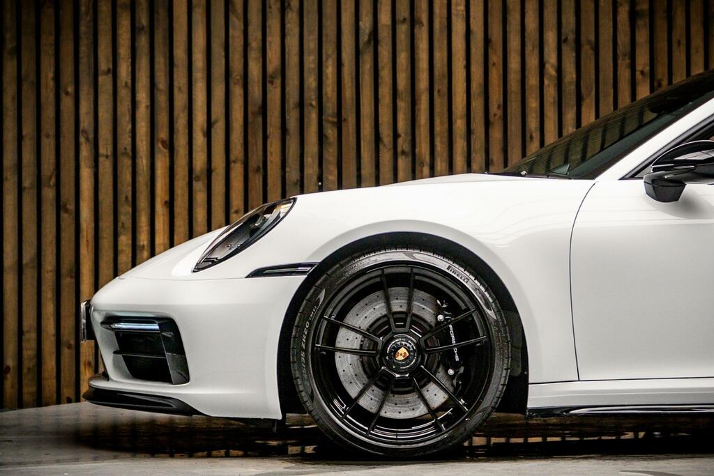 Porsche 911 Targa 4 Gts Silver #9