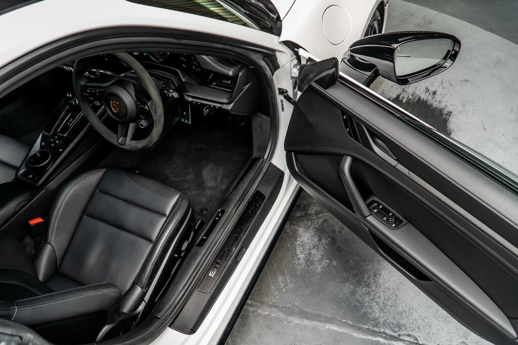 Porsche 911 Targa 4 Gts Silver #30