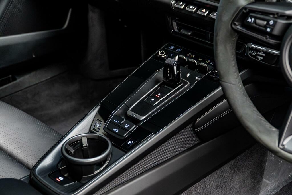 Porsche 911 Targa 4 Gts Silver #24