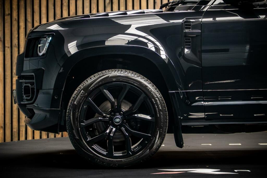 Land Rover Defender 90 X-dynamic Hse Black #9