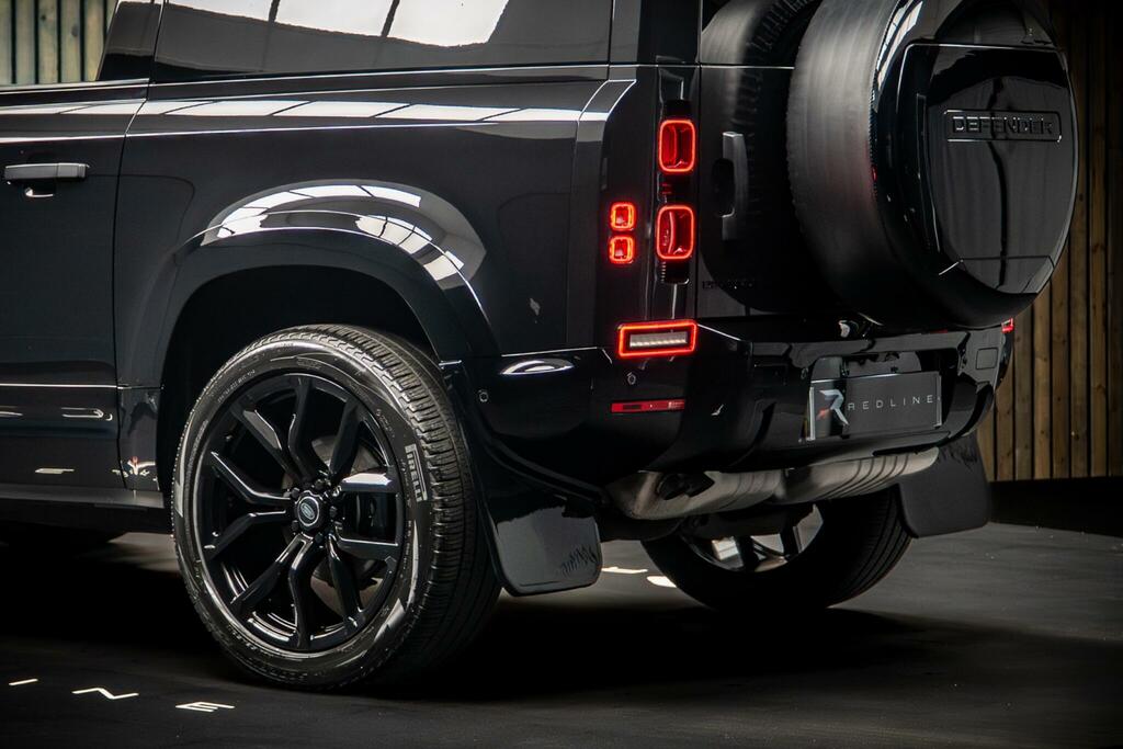 Land Rover Defender 90 X-dynamic Hse Black #17
