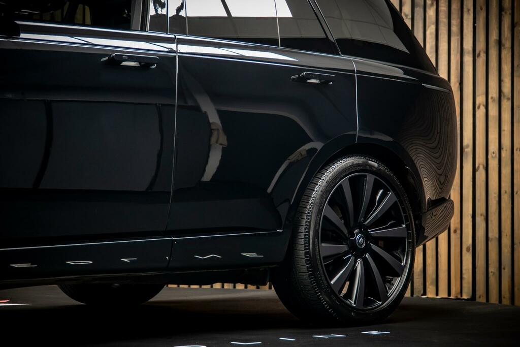 Land Rover Range Rover 4.4 P615 V8 Sv Black #16
