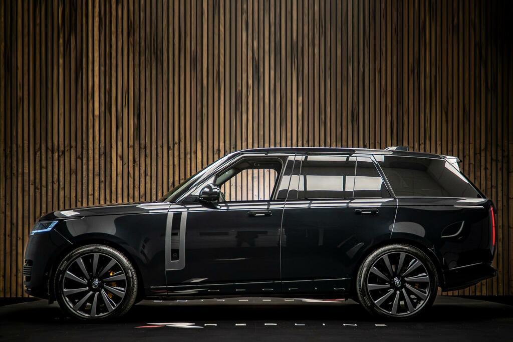 Land Rover Range Rover 4.4 P615 V8 Sv Black #7