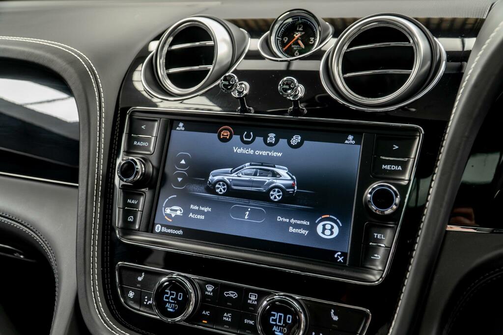 Bentley Bentayga 4.0 D Grey #24