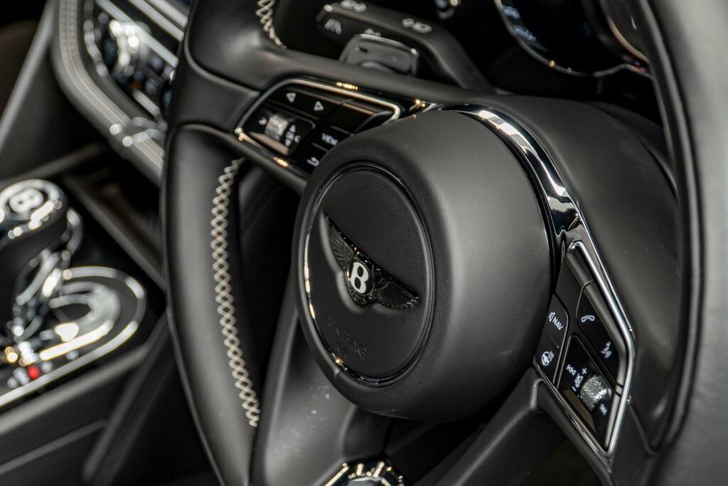 Bentley Bentayga 4.0 D Grey #36
