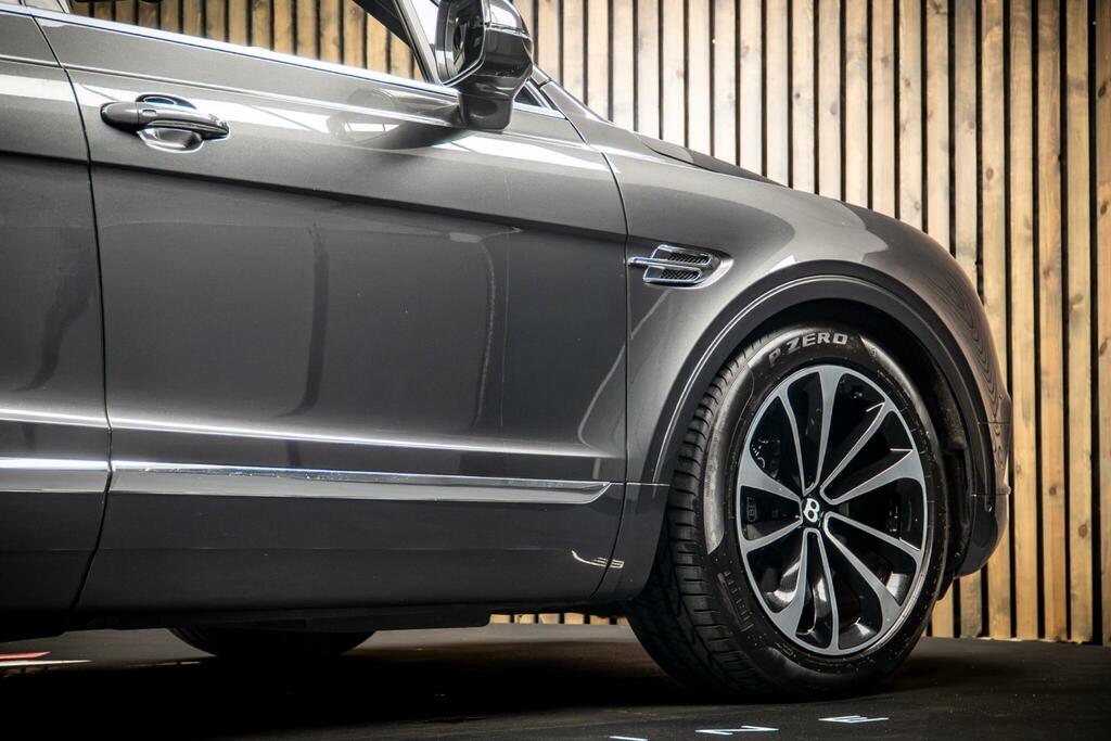 Bentley Bentayga 4.0 D Grey #14
