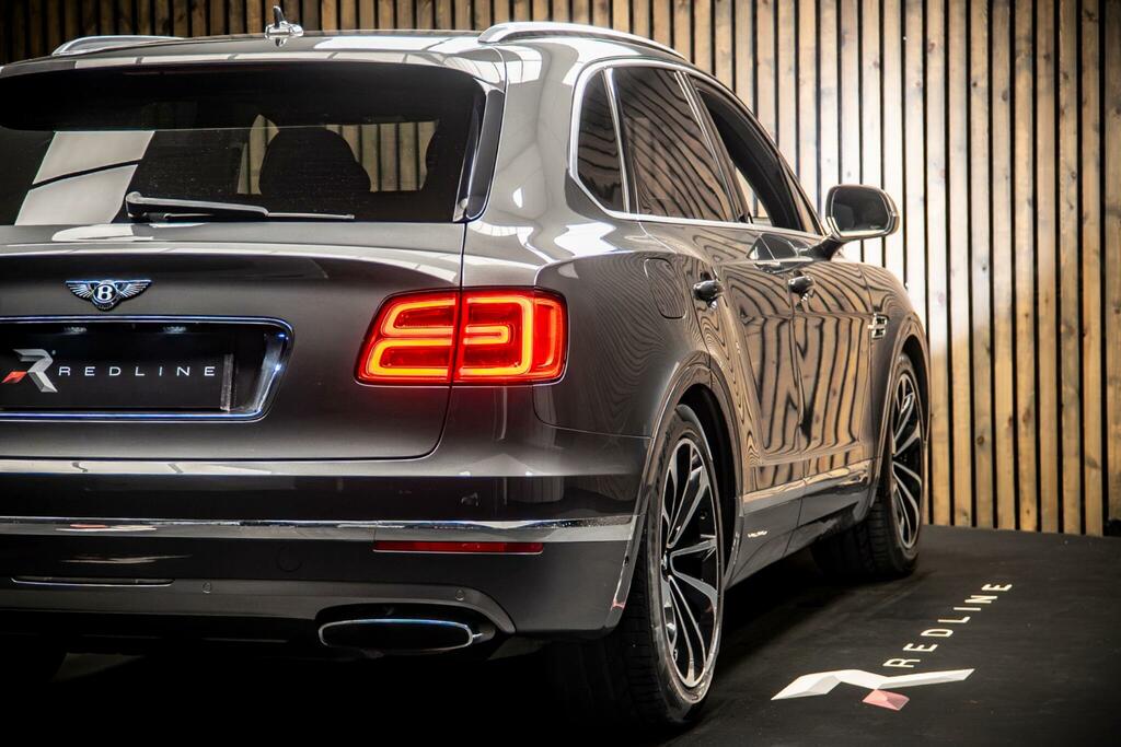 Bentley Bentayga 4.0 D Grey #21
