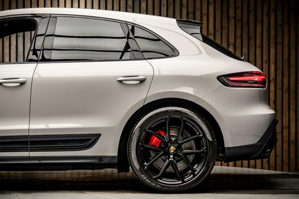 Porsche Macan T Pdk 1,984 cc  #18