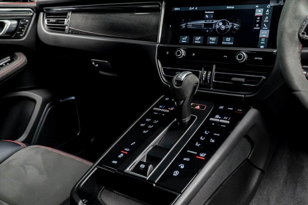Porsche Macan T Pdk 1,984 cc  #25