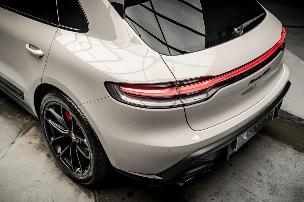 Porsche Macan T Pdk 1,984 cc  #19
