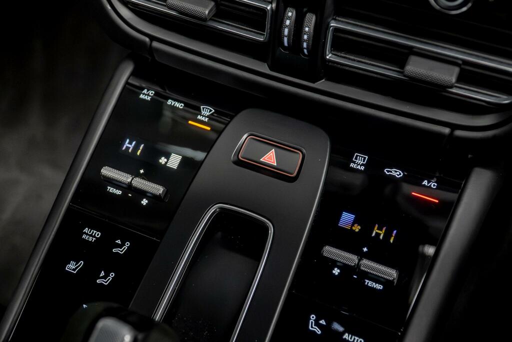 Porsche Macan T Pdk 1,984 cc  #38