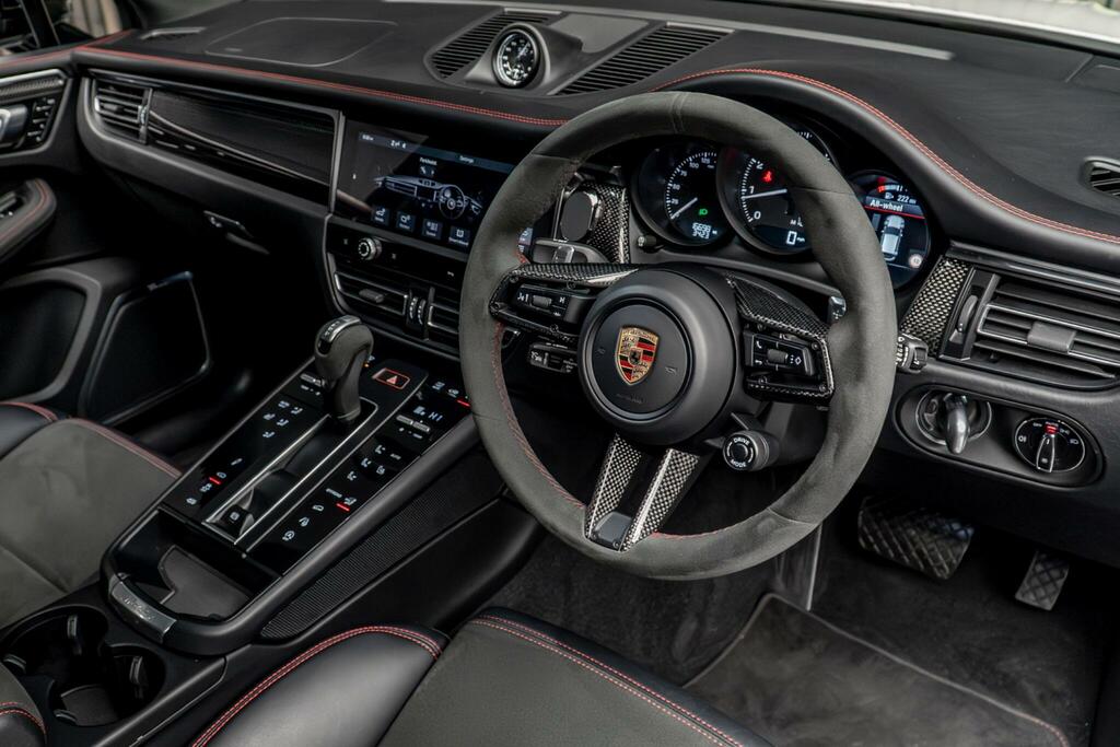 Porsche Macan T Pdk 1,984 cc  #23