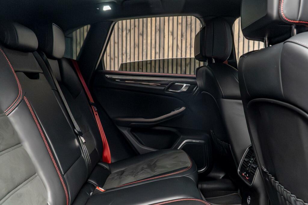Porsche Macan T Pdk 1,984 cc  #49