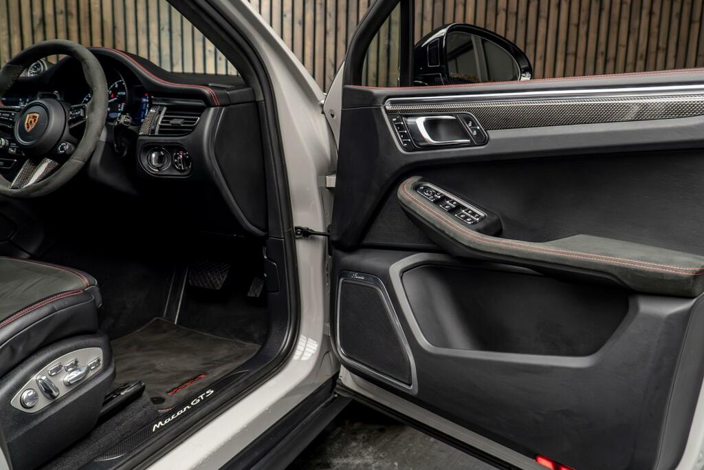 Porsche Macan T Pdk 1,984 cc  #31