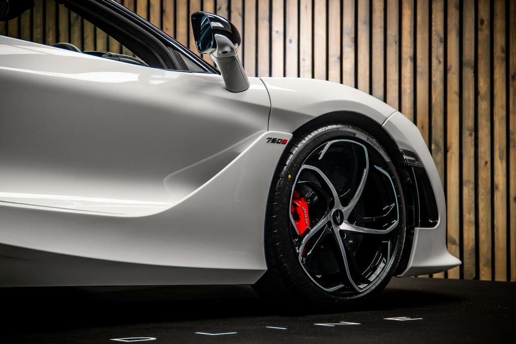 McLaren  V8 Performance Ssg Orange #15