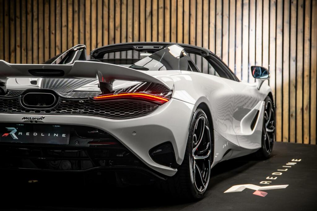 McLaren  V8 Performance Ssg Orange #22