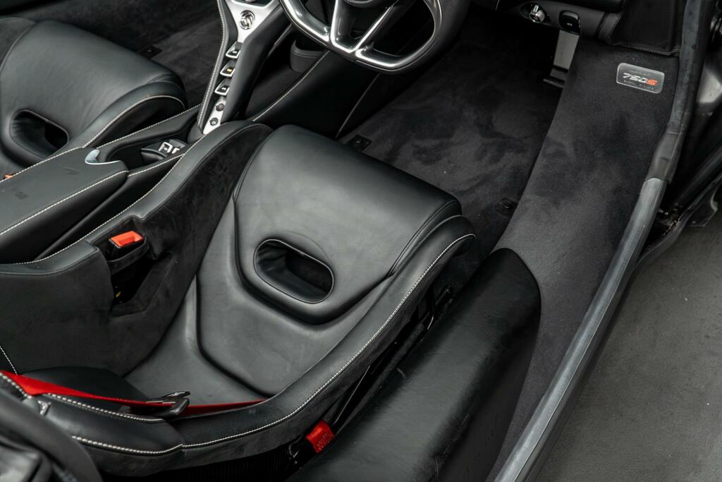 McLaren  V8 Performance Ssg Orange #30