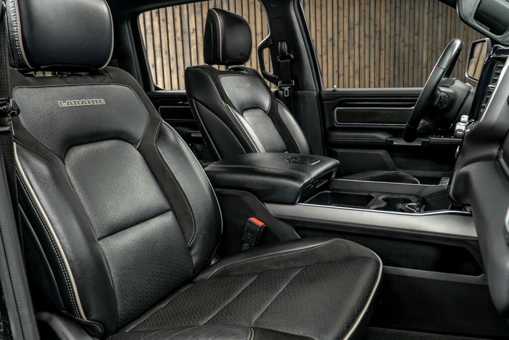 Dodge RAM 5.7 V8 Hemi Laramie 4Wd Euro 3 Black #2