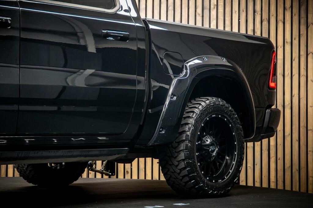 Dodge RAM Limited Silver #17