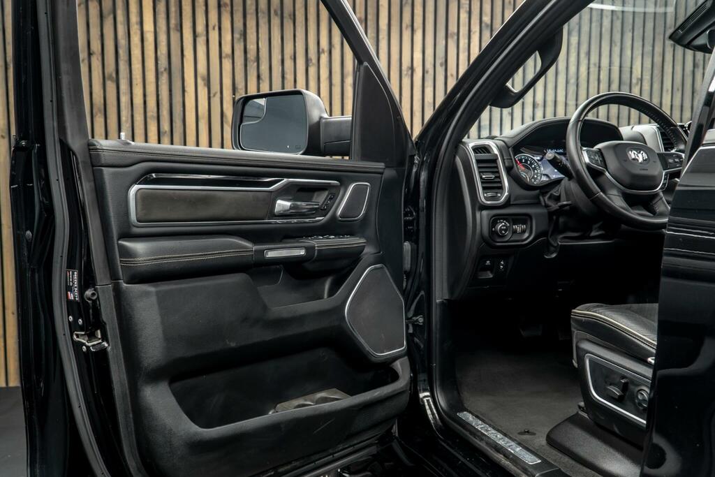 Dodge RAM Limited Silver #31