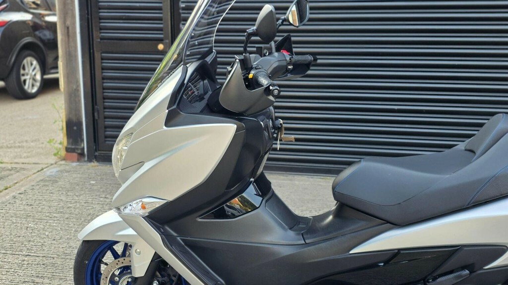 Suzuki  1.4 Boosterjet 48V Hybrid Motion - 2023 23 White #57