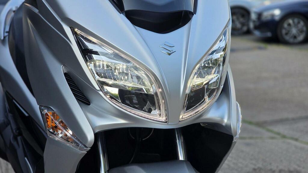 Suzuki  1.4 Boosterjet 48V Hybrid Motion - 2023 23 White #18