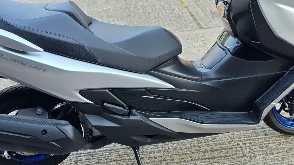 Suzuki  1.4 Boosterjet 48V Hybrid Motion - 2023 23 White #35