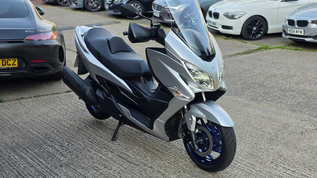 Suzuki  1.4 Boosterjet 48V Hybrid Motion - 2023 23 White #8