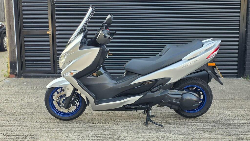 Suzuki  1.4 Boosterjet 48V Hybrid Motion - 2023 23 White #1