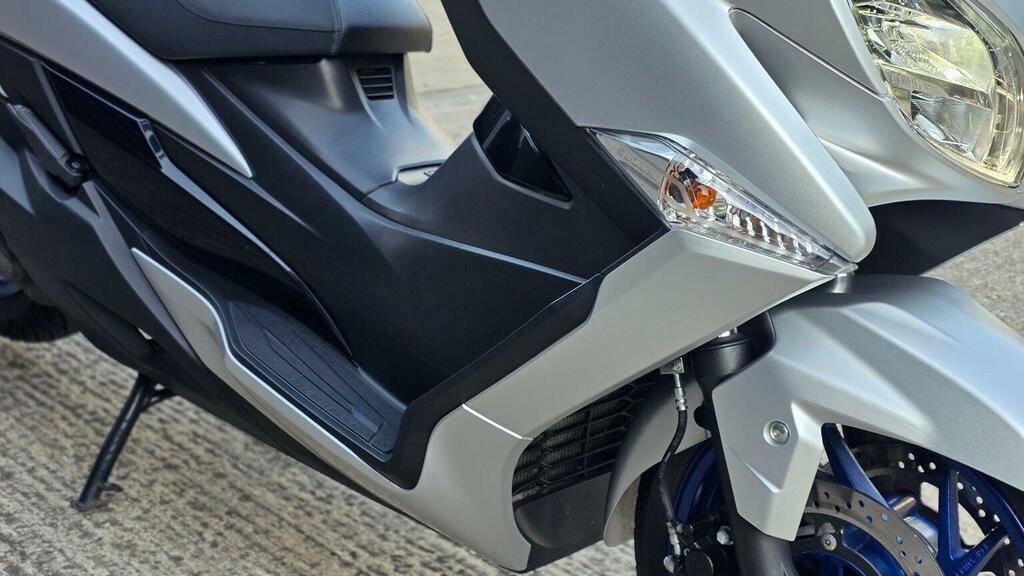 Suzuki  1.4 Boosterjet 48V Hybrid Motion - 2023 23 White #40