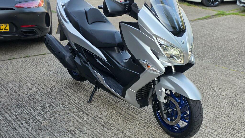 Suzuki  1.4 Boosterjet 48V Hybrid Motion - 2023 23 White #23