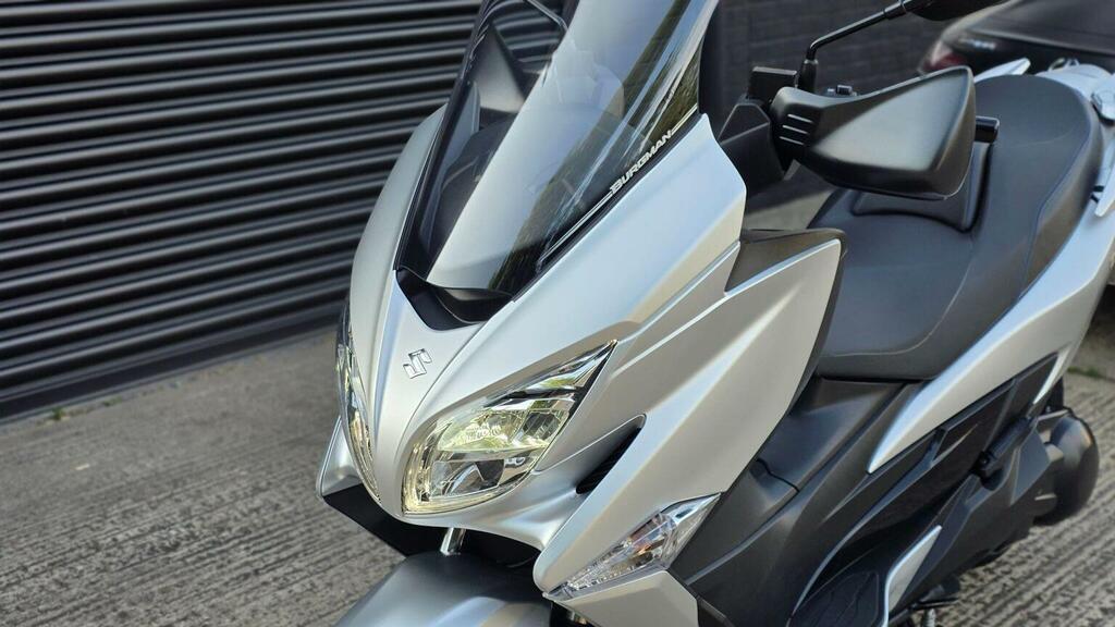 Suzuki  1.4 Boosterjet 48V Hybrid Motion - 2023 23 White #45