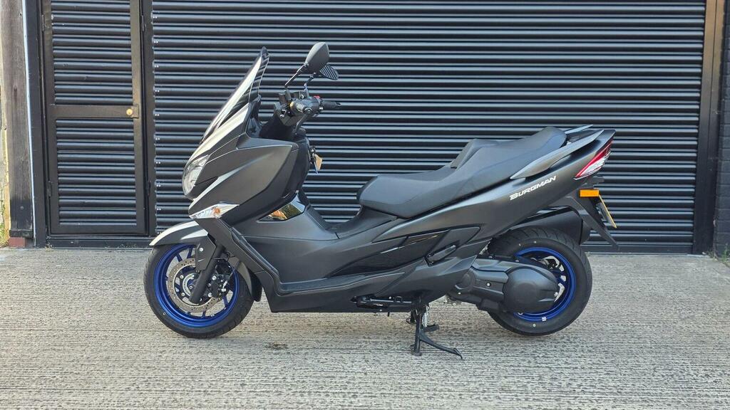 Suzuki  1.4 Boosterjet 48V Hybrid Motion Grey #1