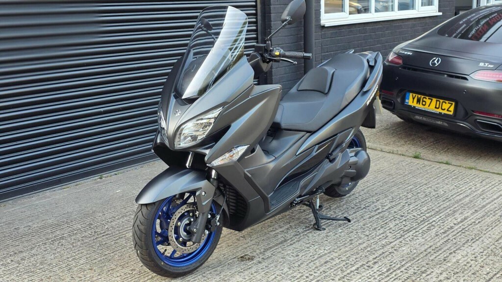 Suzuki  1.4 Boosterjet 48V Hybrid Motion Grey #40