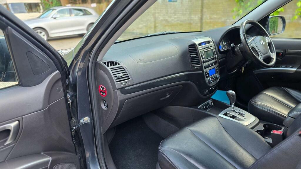 Hyundai Santa Fe Crdi Premium Grey #40