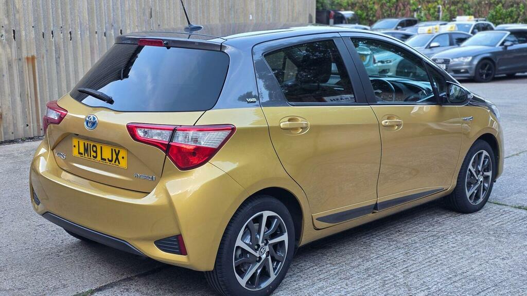 Toyota Yaris 1.5 Vvt-h Y20 E-cvt Euro 6 Ss Gold #6