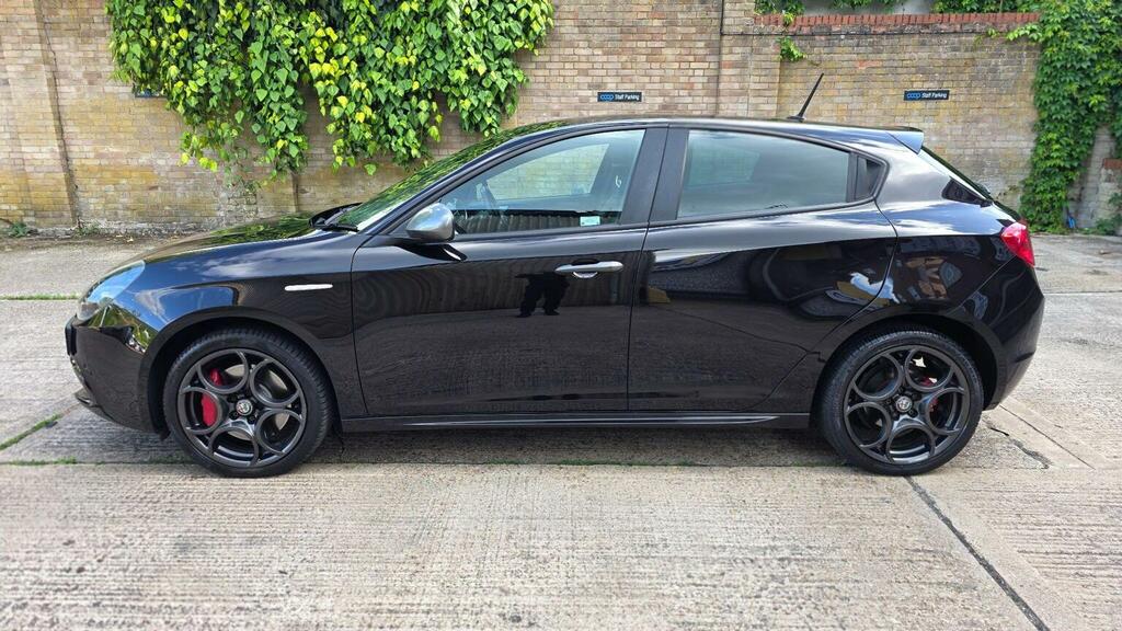 Alfa Romeo Giulietta 1.6 Jtdm White #9