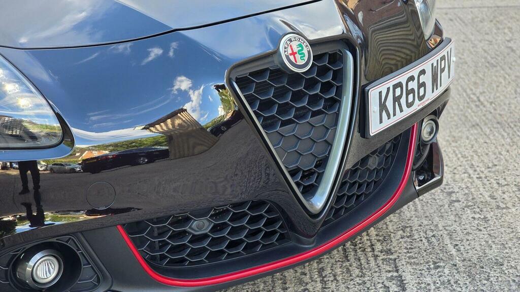 Alfa Romeo Giulietta 1.6 Jtdm White #88