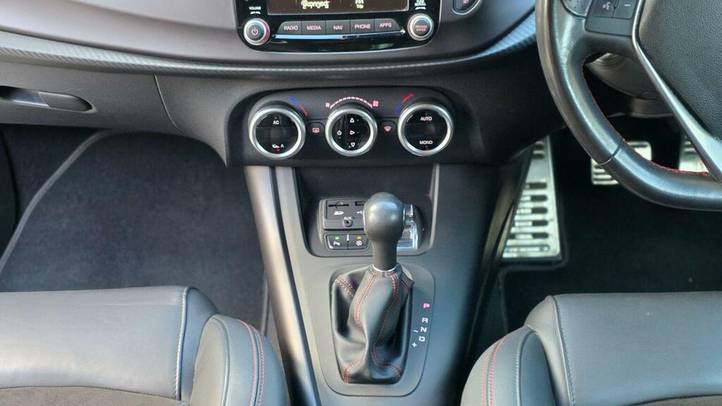 Alfa Romeo Giulietta 1.6 Jtdm White #45