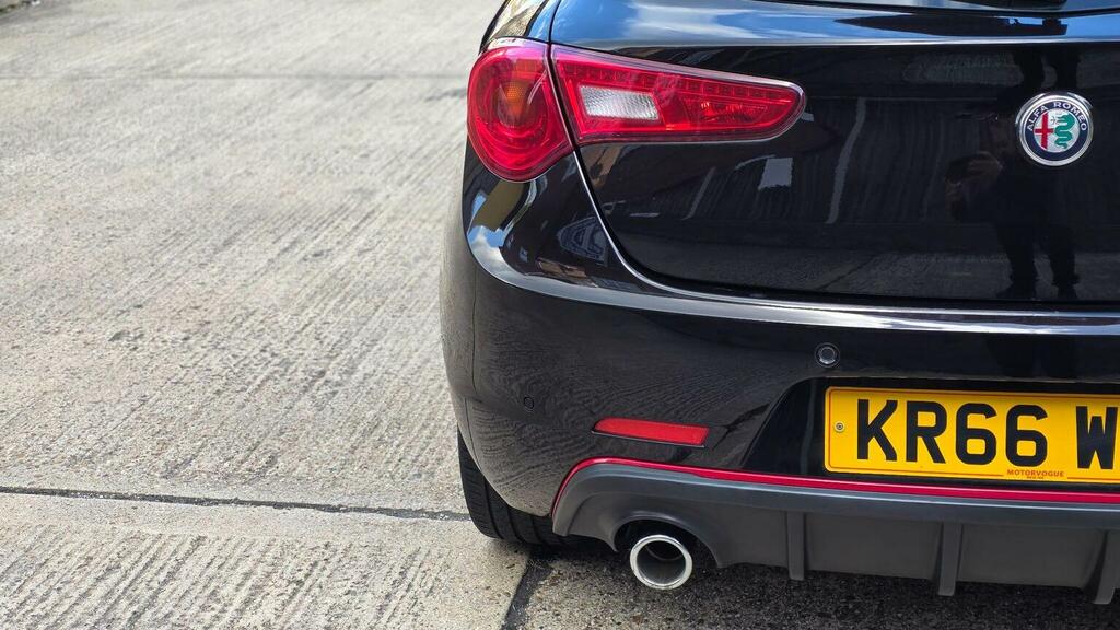 Alfa Romeo Giulietta 1.6 Jtdm White #59